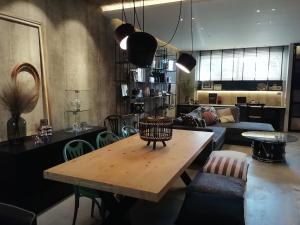 Amazing Semi-Basement Art Apartment easy walk to Nafplio centre