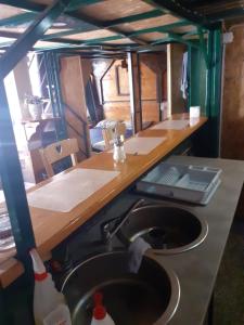 Porodicni apartman,Viktor cafee