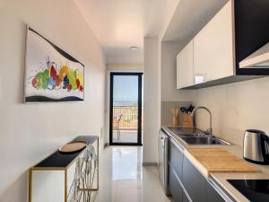 Arigato Apartment by LovelyStay