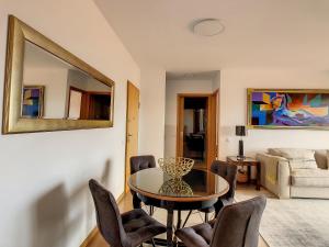 Arigato Apartment by LovelyStay