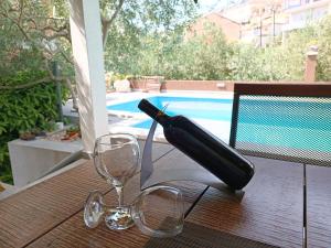 Villa Vlade- from the heated pool to the beach in 1 minute