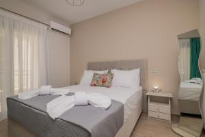 Emyria-Two-Floor Apartment with roof terrace