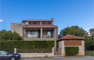 Nice Apartment In Jadranovo With Wifi