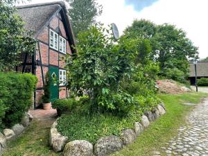 Ferienhaus unter Reet im Heidedorf Sankt Dionys bei Lüneburg