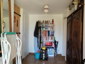 Appartements T2 36 m2, RdC de villa, clim, gd jardin clos, animx ok, quartier Mt Faron tres calme, wifi, parking : photos des chambres