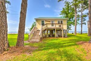 Paradise Point Pamlico River Home with Dock and View