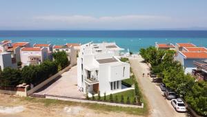 Villa Dahlia by the sea