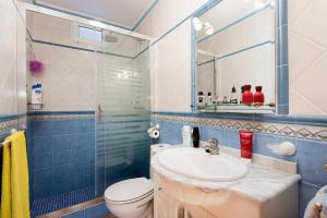 Villa Blancuzcal by Villa Plus