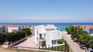 Villa Camelia by the sea