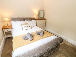2 Pheasant Lane