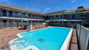 SureStay Hotel by Best Western Santa Cruz - 卡皮托拉