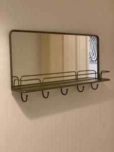 Travelers City Shelter - by Nahuen Suites