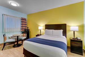 Single Queen Room room in Island Hotel Port Aransas