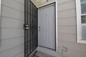 SuperValue Suite #5 @ East End Revitalized