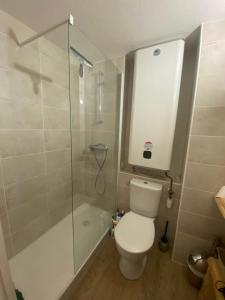 Appt chaleureux 2 - 4 personnes au pied des pistes - draps et linges de toilette non fournis - ménage non inclus - attention rénovation de façade actuellement