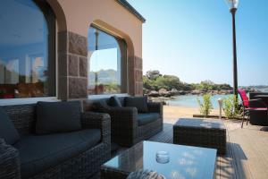 Hotels Logis Hotel Saint Guirec Et De La Plage : photos des chambres