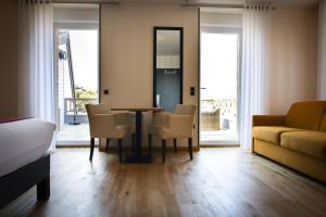 Hotels Logis Hotel Saint Guirec Et De La Plage : photos des chambres