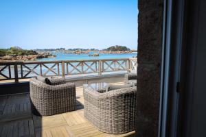 Hotels Logis Hotel Saint Guirec Et De La Plage : photos des chambres
