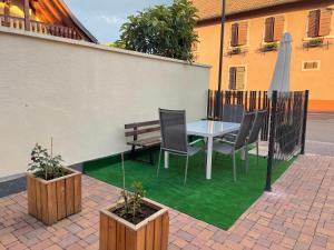 Maisons de vacances Aux deux hirondelles : Maison 3 Chambres