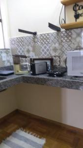 Flat em local tranquilo, com garagem dois quarteirões do centro histórico, 15 min de Tiradentes