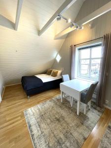 Presttind - Studio apartment with free parking