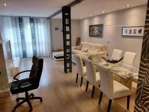 Moderno y Centrico Piso en Cartagena - Portús