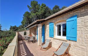 Maisons de vacances Awesome Home In Colonzelle With 3 Bedrooms, Private Swimming Pool And Outdoor Swimming Pool : photos des chambres