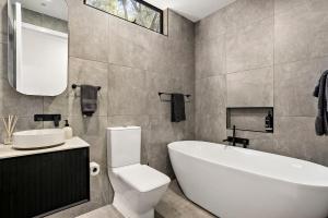 Lithic 2 - lovely bush views