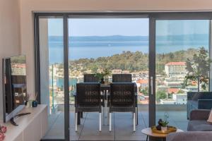 Luxury Apartment LEMON Sea & City view