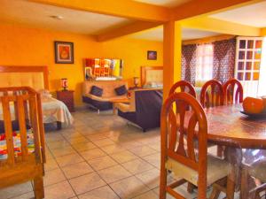 El paraíso de Zacatlán DEPARTAMENTO con JARDÍN y Lumbrera, 11 personas