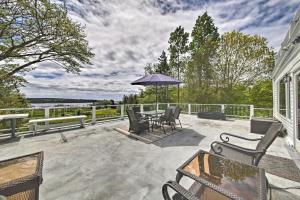 Owls Head Getaway Private Decks with Ocean View!