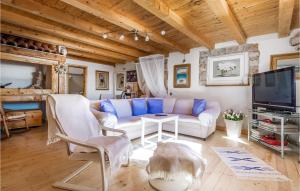 Gorgeous Home In Lukovo Sugarje