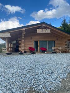 Cabana De Vis Pietrosul