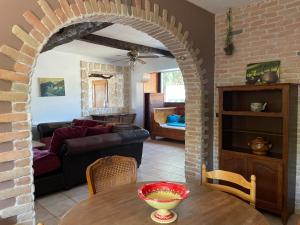 Maisons de vacances Rez de chaussee de maison 2 chambres, piscine privee : photos des chambres