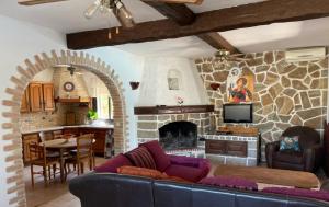 Maisons de vacances Rez de chaussee de maison 2 chambres, piscine privee : photos des chambres