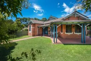 Cavalo - Explore Wine Country from this Art-filled Family Stay - Grattai