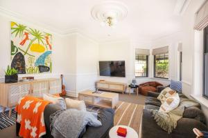 Cavalo - Explore Wine Country from this Art-filled Family Stay