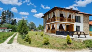 Вила Райски кът 2 - Сърница