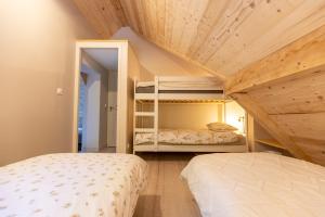 B&B / Chambres d'hotes Gite La Resilience, sur la piste de ski d'Autrans : photos des chambres