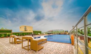 Golden Tulip Jaipur Kukas