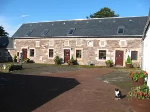 Corehouse Farm Cottages - Dairy, Granary & Sawmill - Carnwath