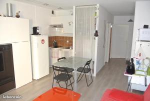 Appartements Studio cabine hyper centre Andernos parking prive plage 300m : photos des chambres