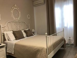 Standard Triple Room room in Golden Mile B&B