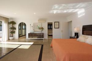Villa Miraflores Sol by Villa Plus