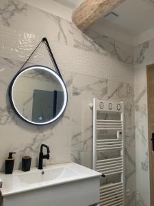 Maisons d'hotes Le Mas des Oliviers appartement 2 pieces tous conforts : photos des chambres