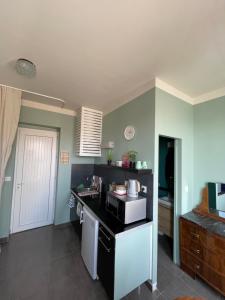 Les Terrasses, charme et authenticité en Hyper Centre de TOULON, Idéal pour un séjour romantique ou une escapade urbaine