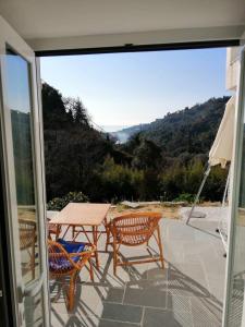 Appartements Menton Mignon 2p bucolique vue mer campagne : photos des chambres