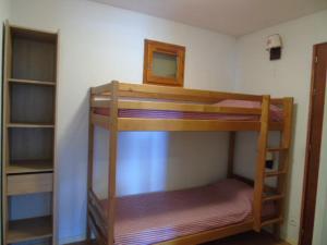 Appartement 8 pers avec balcon près télécabine et commerces - FR-1-561-95