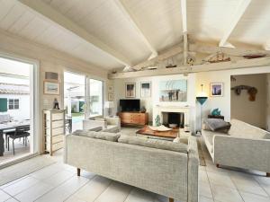 Maisons de vacances Maison Saint-Clement-des-Baleines, 5 pieces, 8 personnes - FR-1-258-136 : photos des chambres