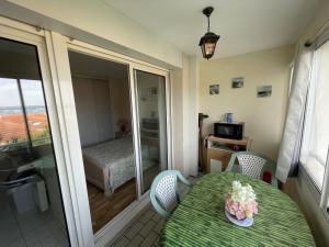 Bel appartement T2 à deux pas des plages, avec parking et garage - FR-1-474-212